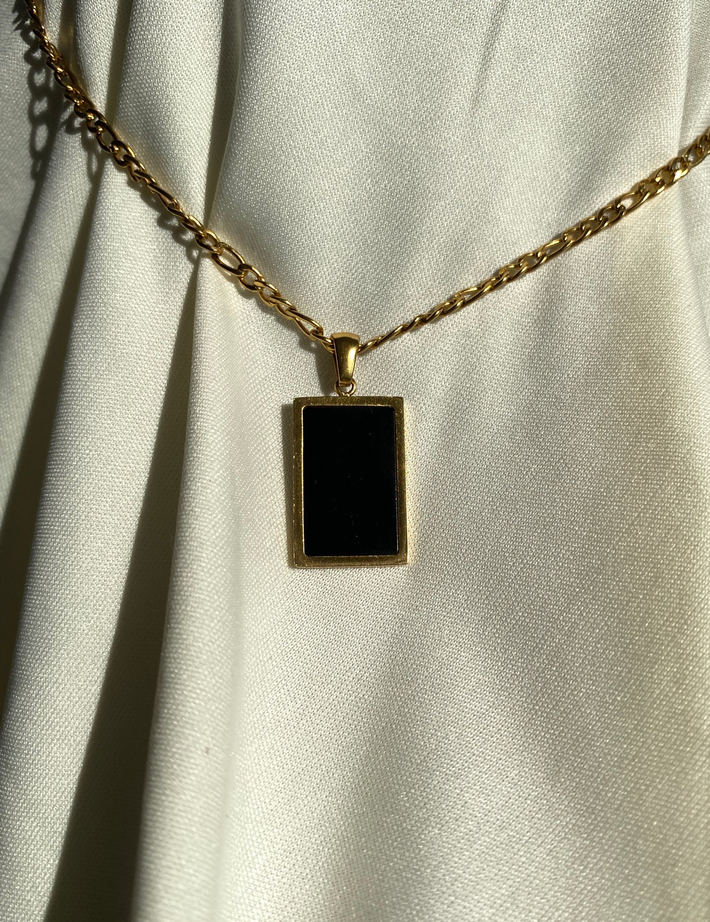 Sirena Pendant